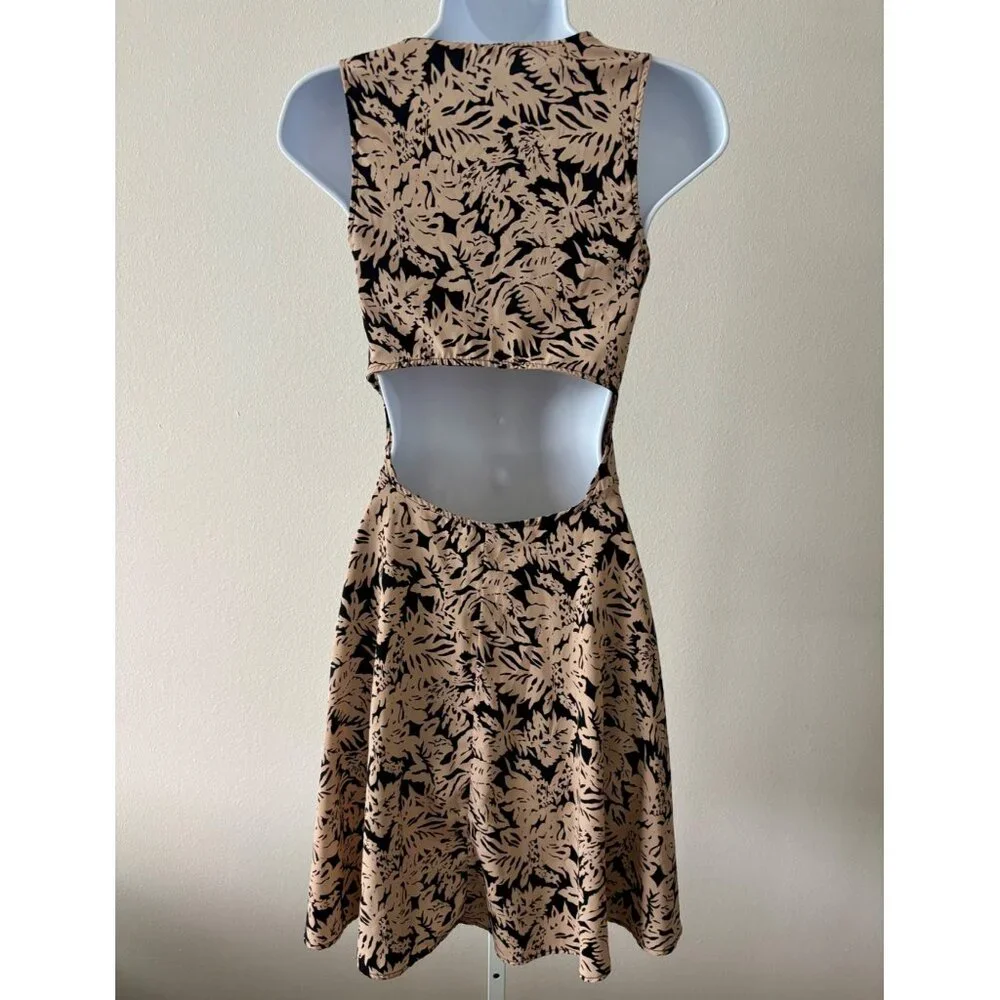 Y2K Floral Mini Dress M Skater Tie Front Back Cutout Festival Boho Chic Resort - Picture 2 of 13